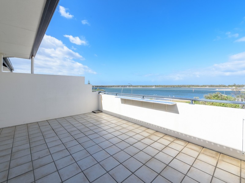 328/392 Marine Parade, Labrador QLD 4215