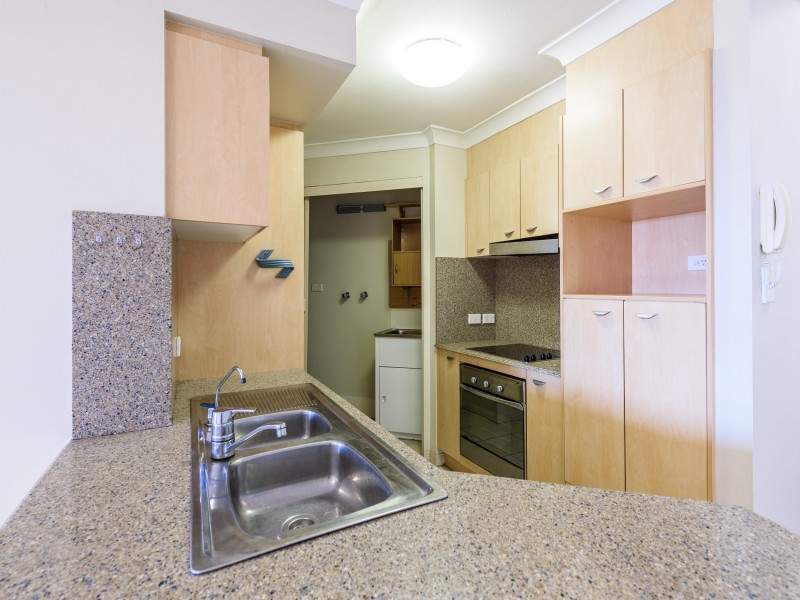 328/392 Marine Parade, Labrador QLD 4215