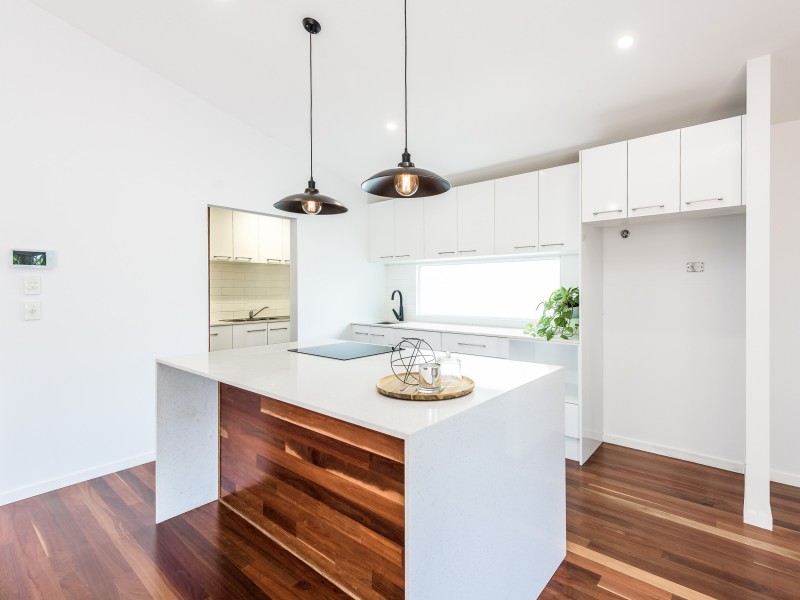 67 Kindra Avenue, Southport QLD 4215