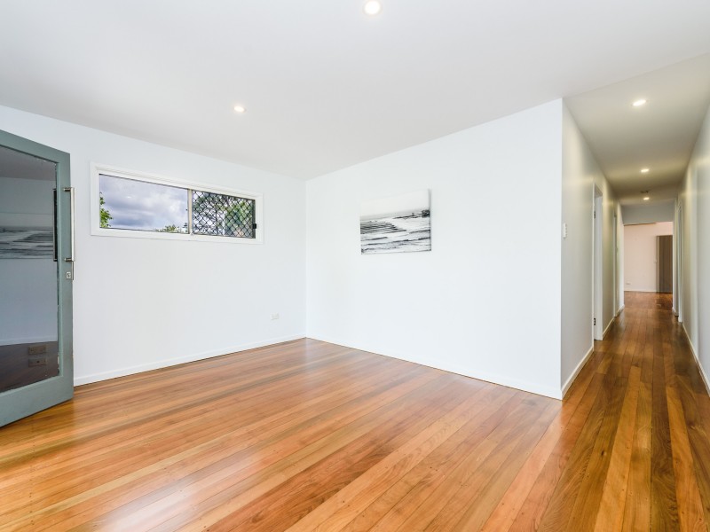 67 Kindra Avenue, Southport QLD 4215