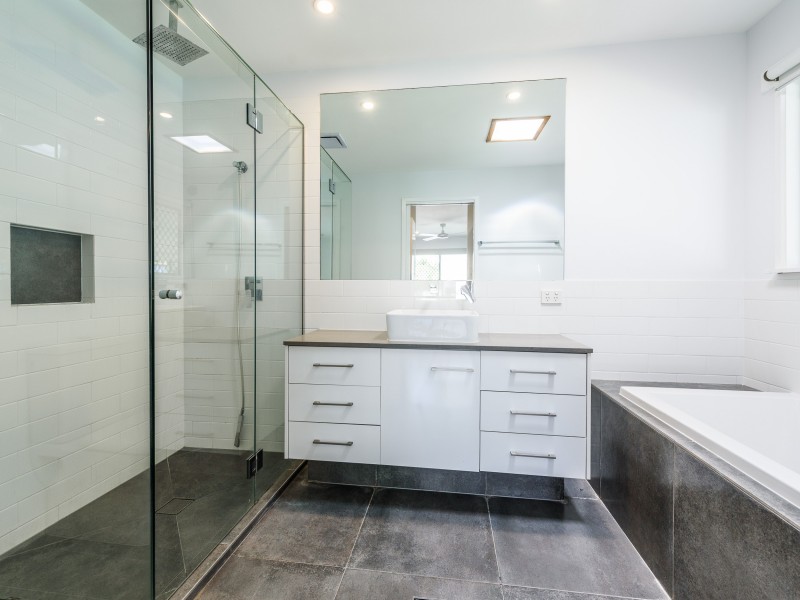 67 Kindra Avenue, Southport QLD 4215