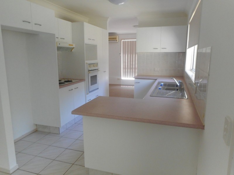 4 Zoeller Drive, Parkwood QLD 4214