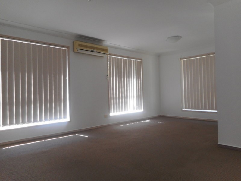 4 Zoeller Drive, Parkwood QLD 4214