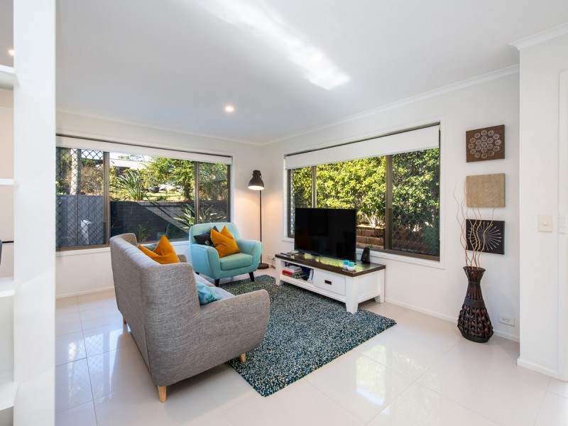 10 Lergessner Street, Biggera Waters QLD 4216