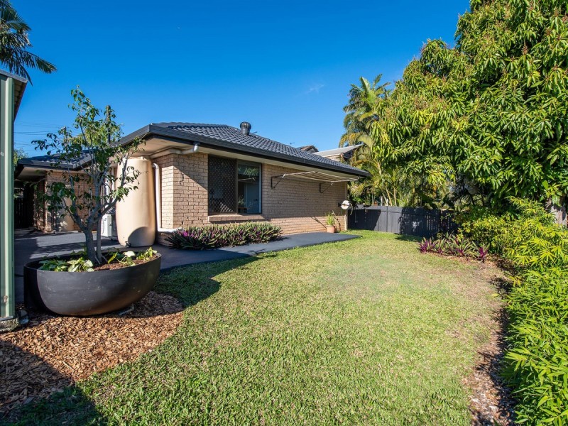 10 Lergessner Street, Biggera Waters QLD 4216