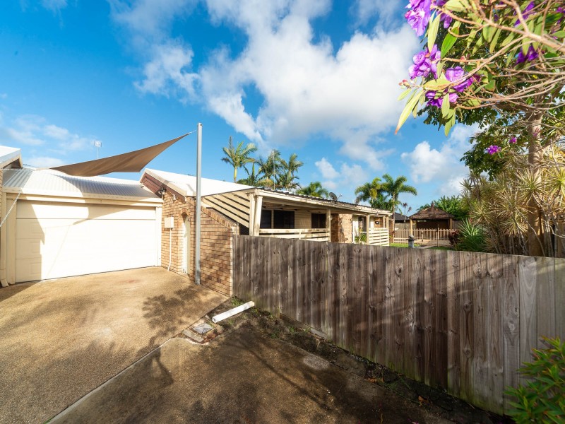 8 Ardlethan Court, Helensvale QLD 4212