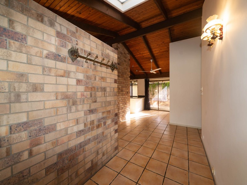 8 Ardlethan Court, Helensvale QLD 4212