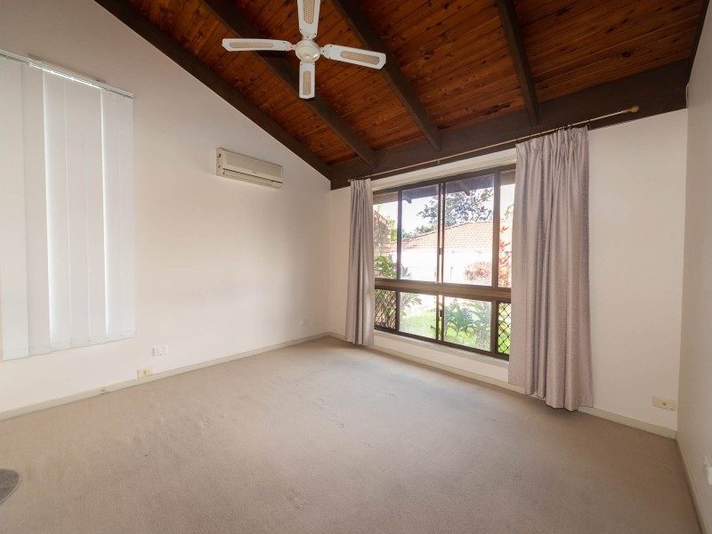 8 Ardlethan Court, Helensvale QLD 4212