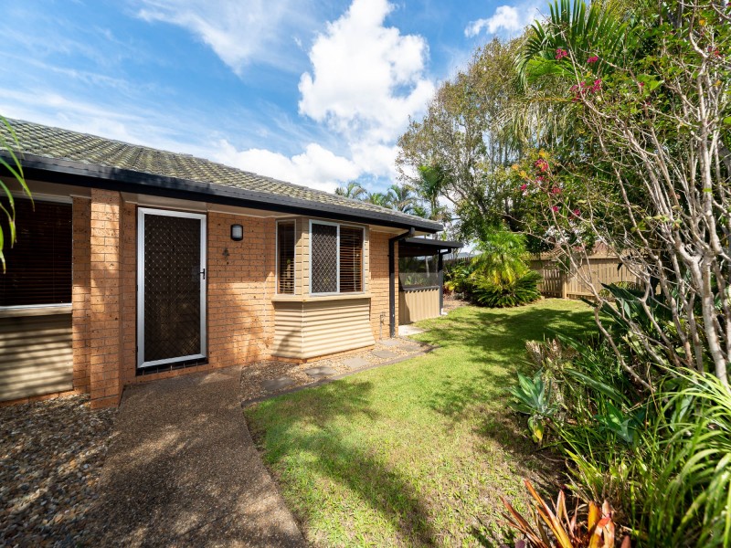 1/5 Davebill Court, Labrador QLD 4215
