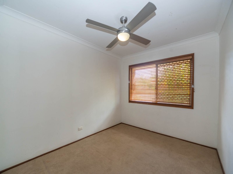 1/5 Davebill Court, Labrador QLD 4215