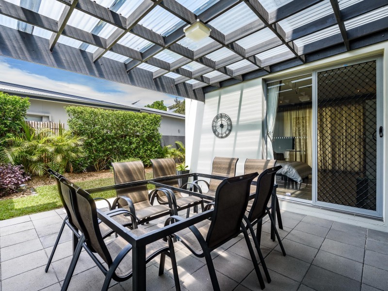 4 Osmium Lane, Hope Island QLD 4212