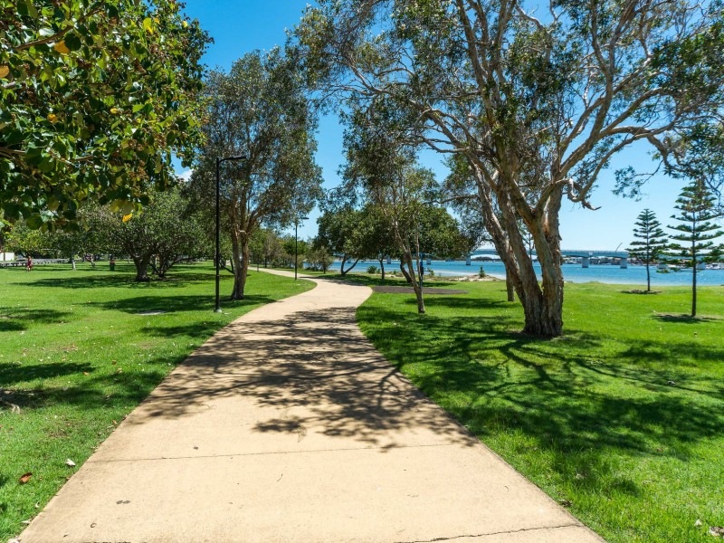 1/58 Milton Avenue, Paradise Point QLD 4216