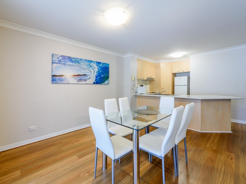 118/392 Marine Parade, Labrador QLD 4215