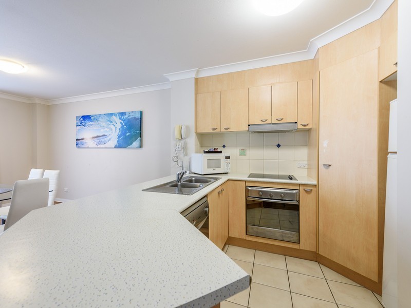 118/392 Marine Parade, Labrador QLD 4215