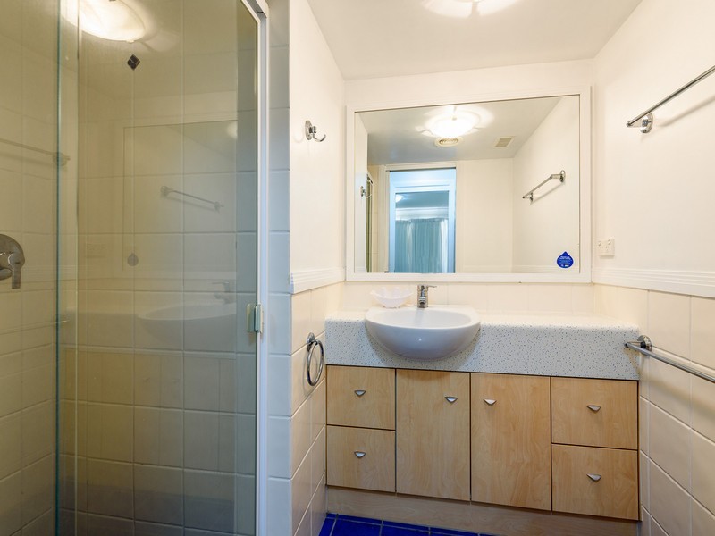 118/392 Marine Parade, Labrador QLD 4215