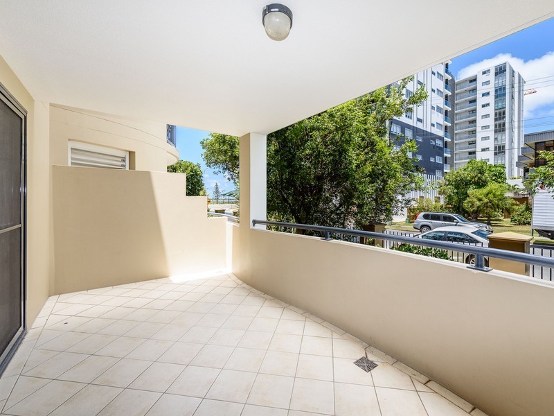 118/392 Marine Parade, Labrador QLD 4215