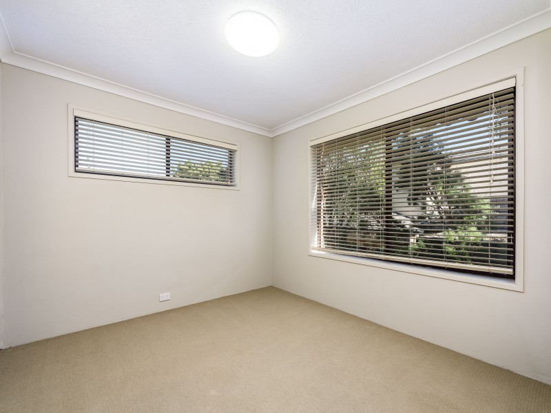 7/6 Broad Street, Labrador QLD 4215