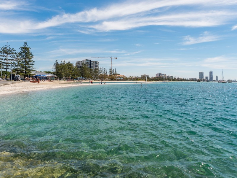 7/6 Broad Street, Labrador QLD 4215