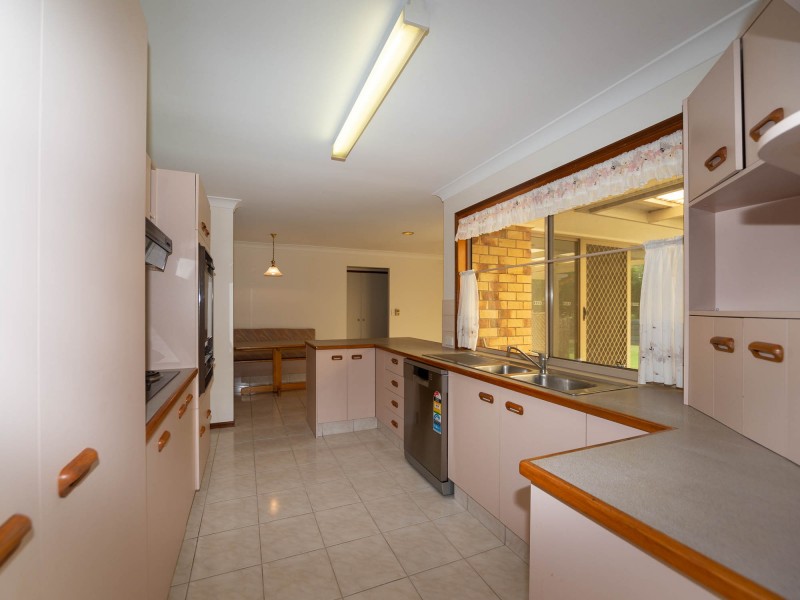 20 Allied Drive, Arundel QLD 4214