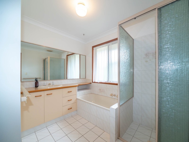 20 Allied Drive, Arundel QLD 4214