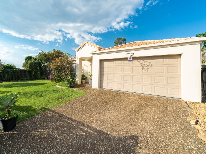 4 Daintree Drive, Parkwood QLD 4214