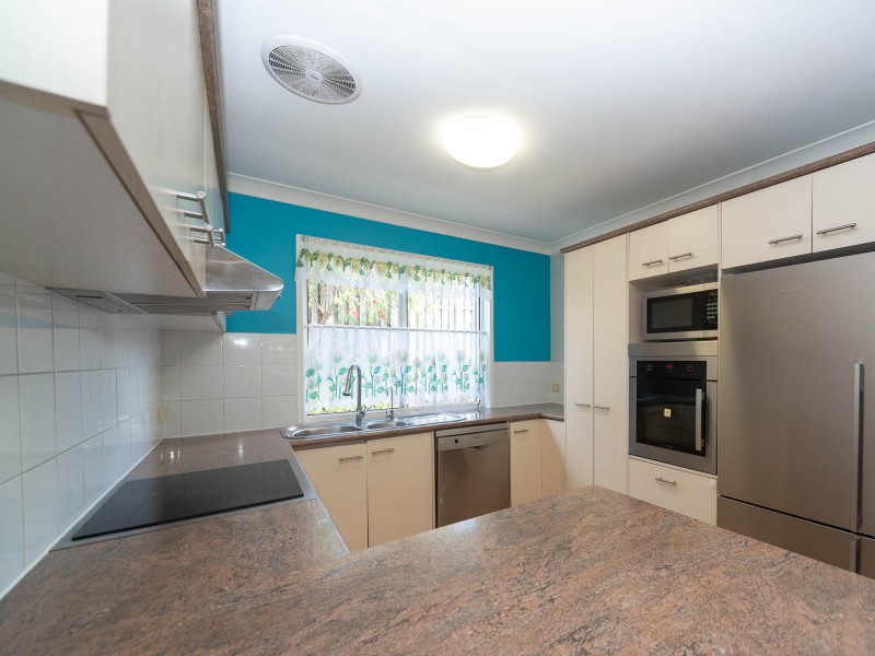 4 Daintree Drive, Parkwood QLD 4214