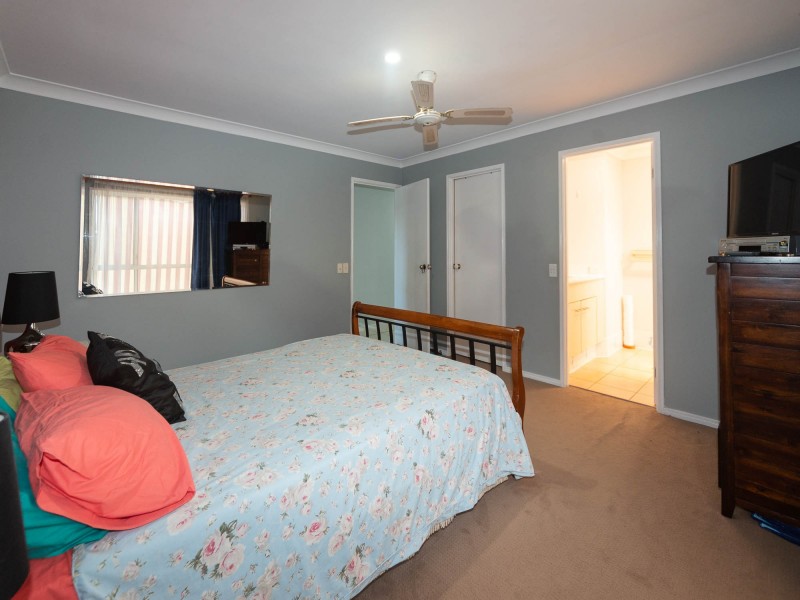 4 Daintree Drive, Parkwood QLD 4214