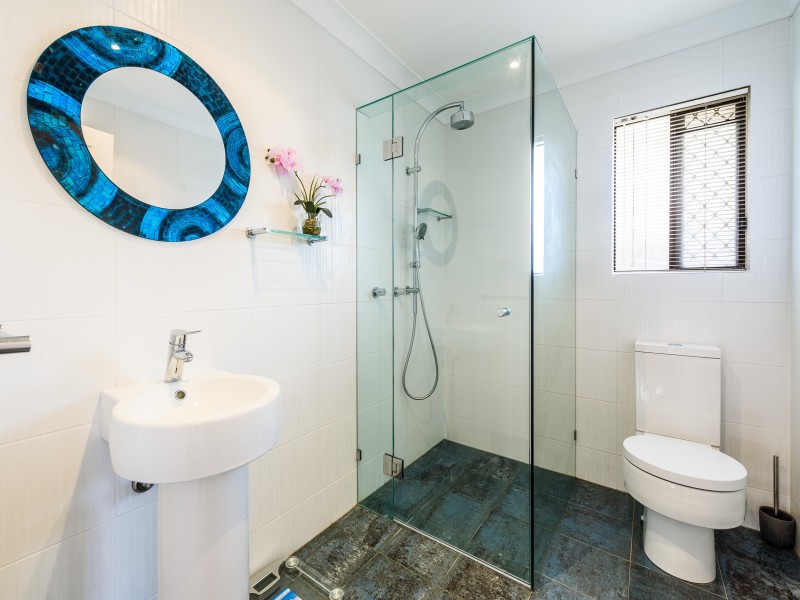 446 Oxley Drive, Runaway Bay QLD 4216