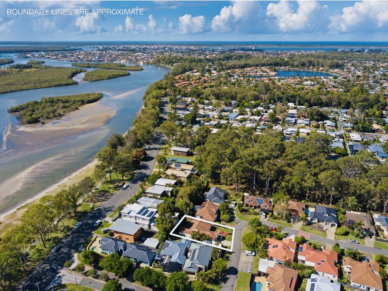 4 Zac Avenue, Coombabah QLD 4216