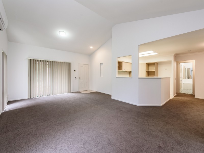 4 Zac Avenue, Coombabah QLD 4216