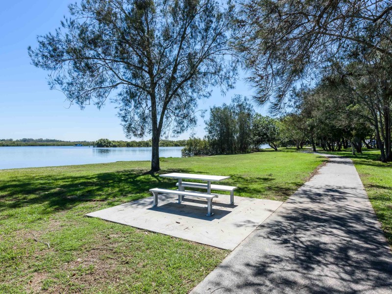 4 Zac Avenue, Coombabah QLD 4216