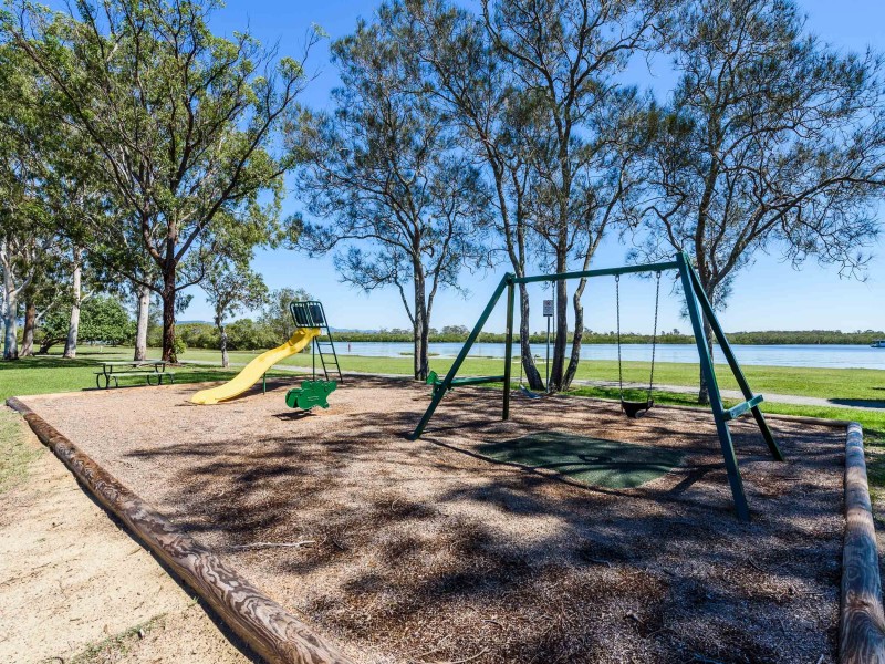 4 Zac Avenue, Coombabah QLD 4216