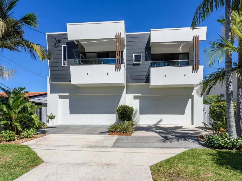 2/36 Scoter Avenue, Paradise Point QLD 4216