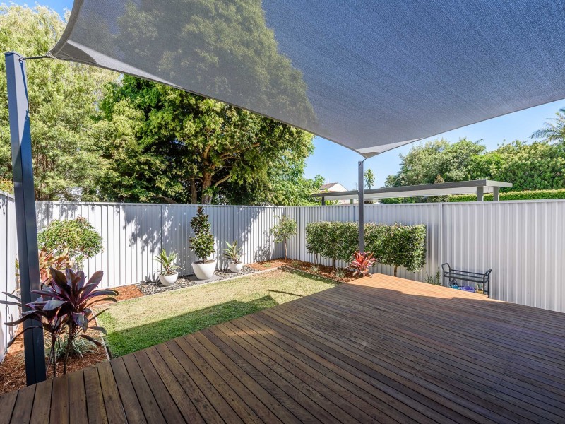 2/36 Scoter Avenue, Paradise Point QLD 4216
