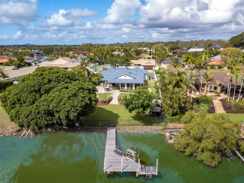 14 Saltwater Terrace, Helensvale QLD 4212