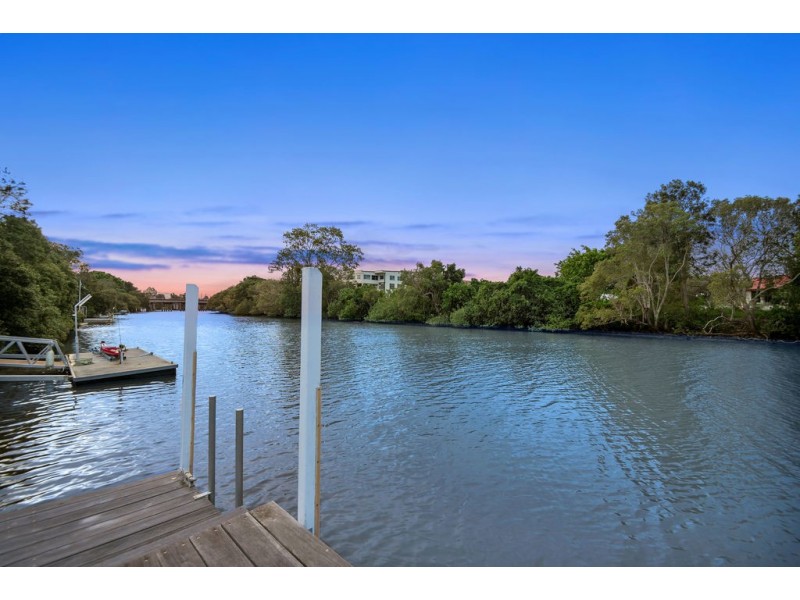 14 Saltwater Terrace, Helensvale QLD 4212