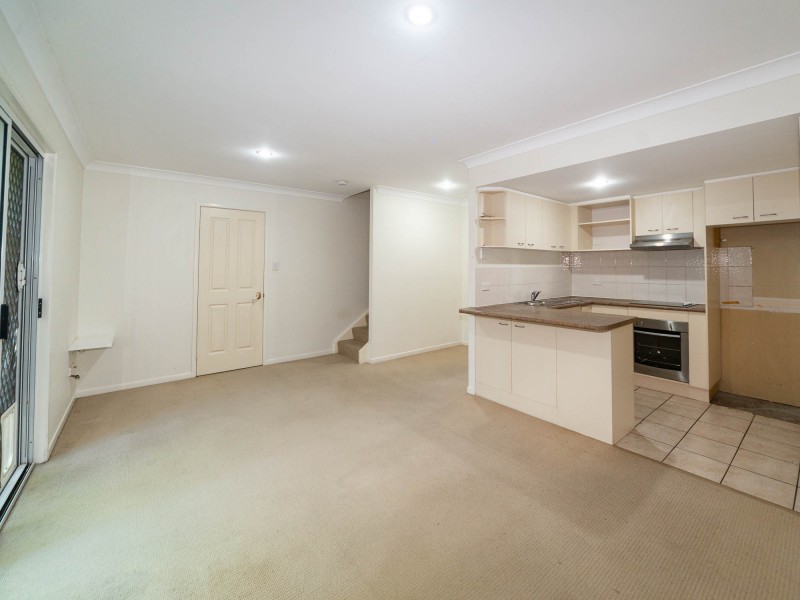 4/30 Government Road, Labrador QLD 4215