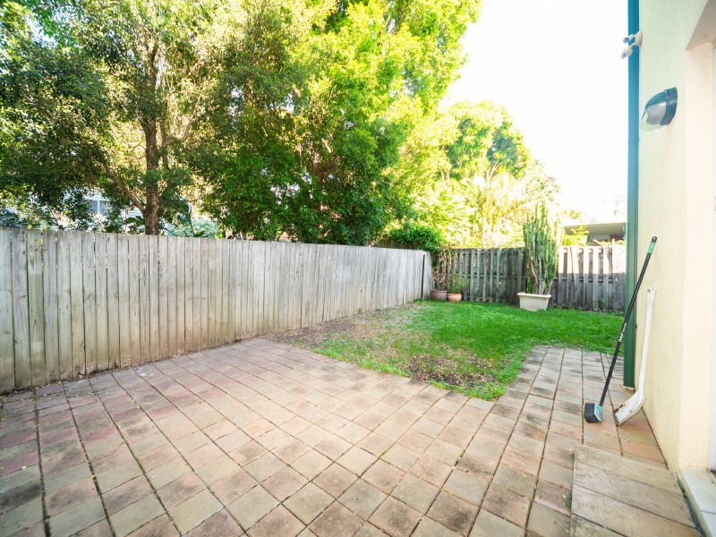 4/30 Government Road, Labrador QLD 4215