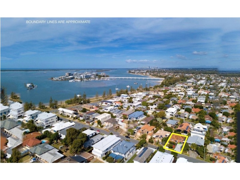 20 Eider Avenue, Paradise Point QLD 4216