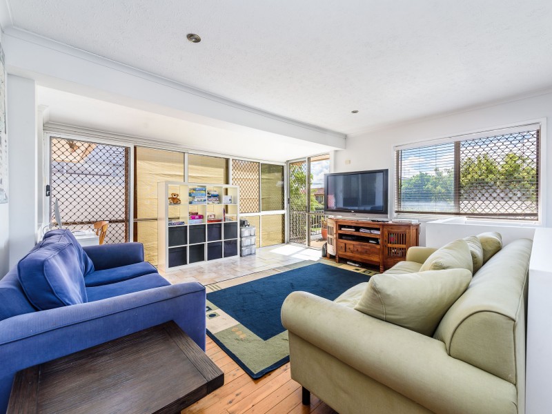 20 Eider Avenue, Paradise Point QLD 4216