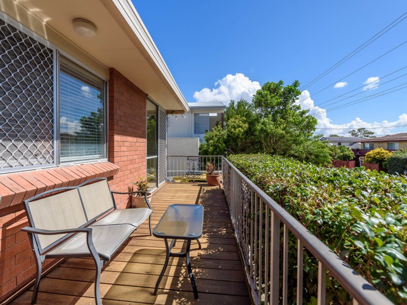 20 Eider Avenue, Paradise Point QLD 4216