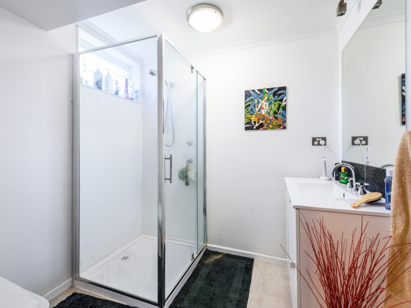 20 Eider Avenue, Paradise Point QLD 4216