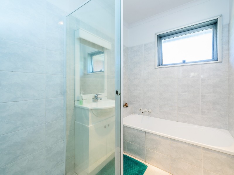 20 Eider Avenue, Paradise Point QLD 4216