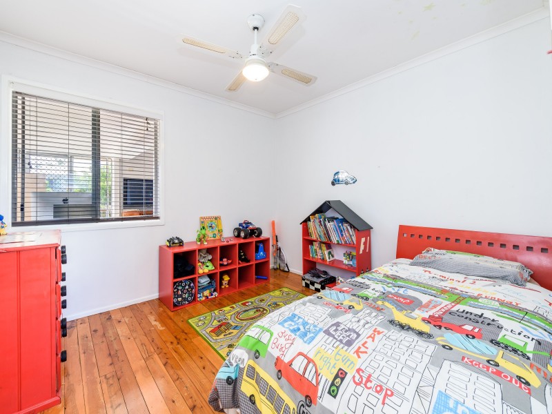20 Eider Avenue, Paradise Point QLD 4216