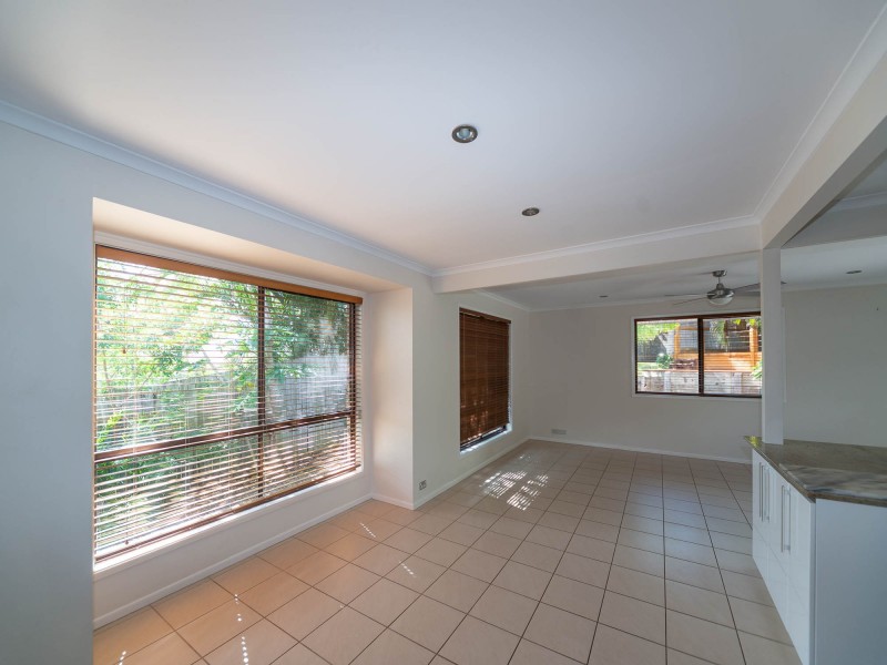 4 Atherton Court, Helensvale QLD 4212