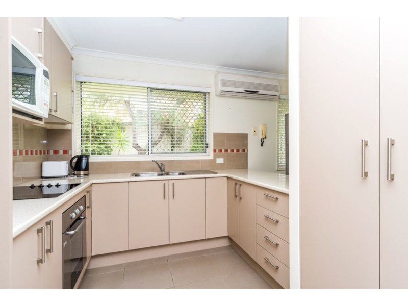 9/17 McMillan Street, Labrador QLD 4215