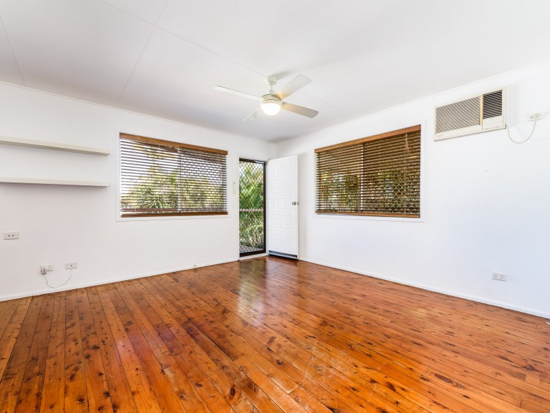 15 Nambur Street, Runaway Bay QLD 4216