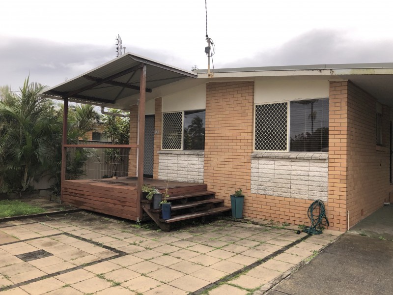 15 Nambur Street, Runaway Bay QLD 4216