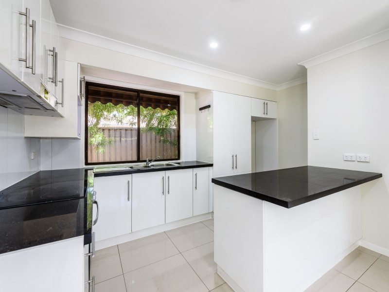 1/5 Napper Road, Arundel QLD 4214