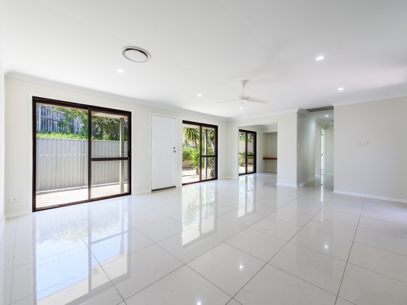 1/5 Napper Road, Arundel QLD 4214